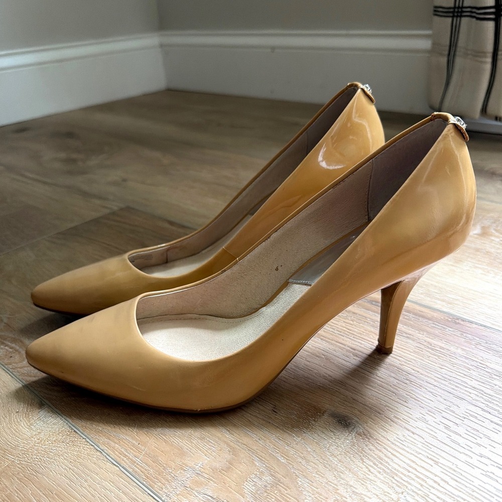 Michael Kors Dorothy Flex Pump Tan‎ Nude Stiletto Heels Pointed Toe Womens 9.5